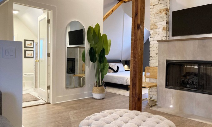 Three Oaks House | Walk to Journeyman Renovated Spacious Victorian House, Beautiful Vintage Details