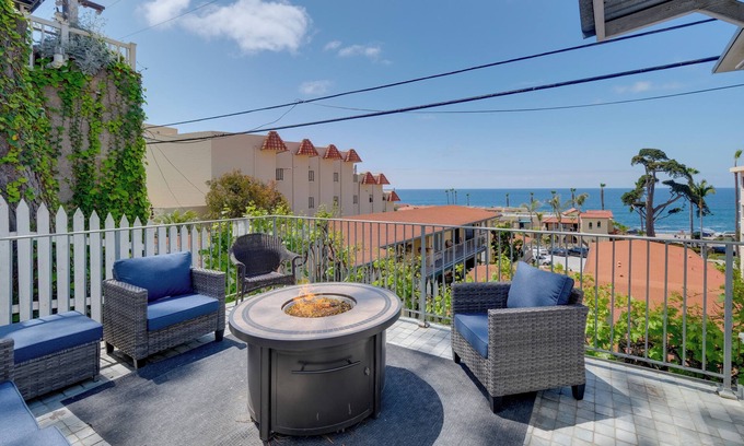 Village of La Jolla Cottage | Walk to La Jolla Cove: Dtwn Cottage w/Ocean View!