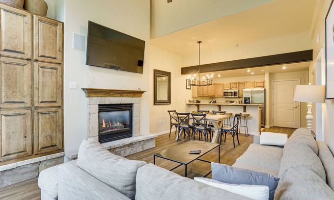 Edwards Condo | Walk to Lift: Arrowhead Ski Condo w/Pool Access!