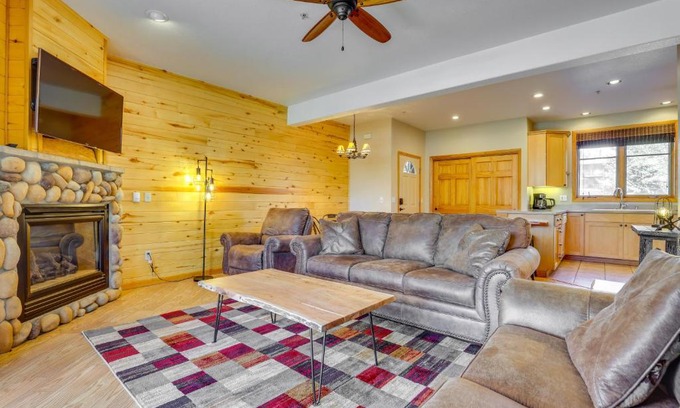 Grand Lake Apartment | Walk to Main Street Grand Lake Condo with Patio