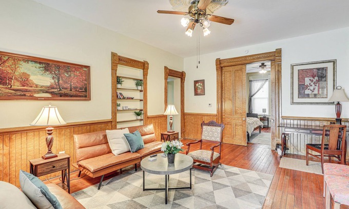 Medina Apartment | Walk to Medina Public Square: 1880 Historic Home
