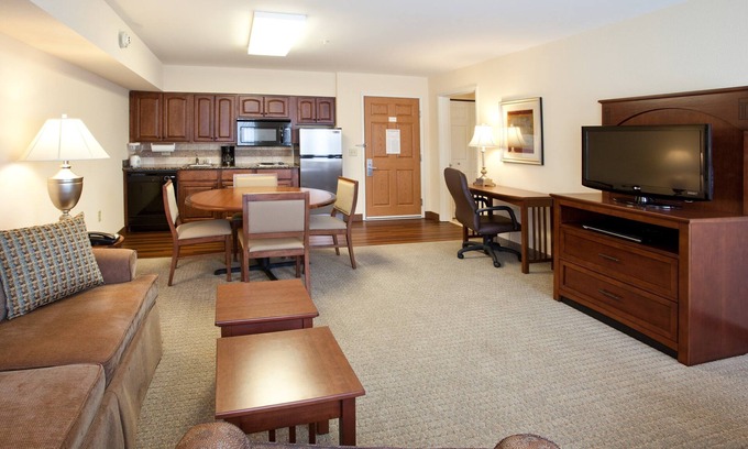 Great Falls Condo | Walk to Missouri River. Free Breakfast. Indoor Pool & Hot Tub. Great for Groups.