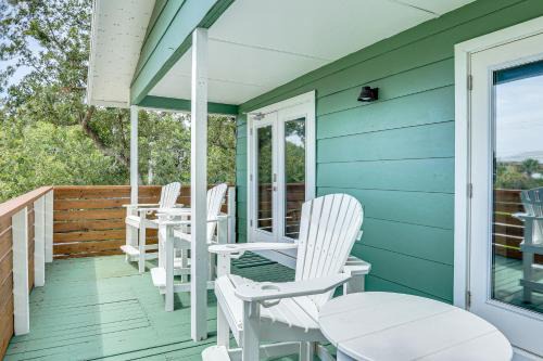 Fernandina Beach Apartment | Walk to Ocean Unit with Deck in Fernandina Beach!