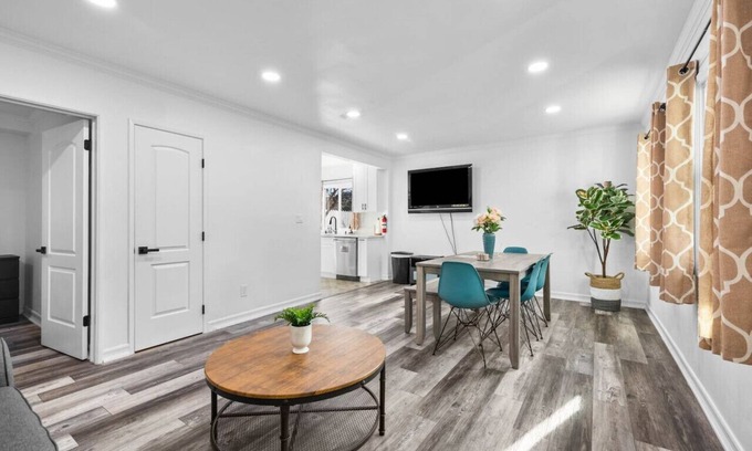 Old Town House | Walk to Old Town, Minutes from Downtown & SeaWorld