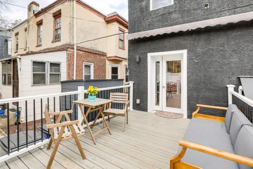 East Mount Airy House | Walk to Shops and Eats Philadelphia Escape with Yard!