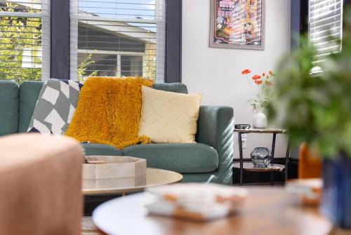 Bristol House | Walk to State Street - Remodeled Home