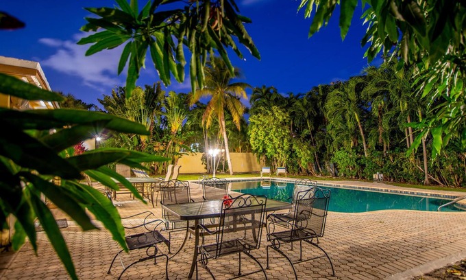 Harbor Beach House | Walk to the Beach, NO Car Needed! Best Location on Fort Lauderdale Beach!