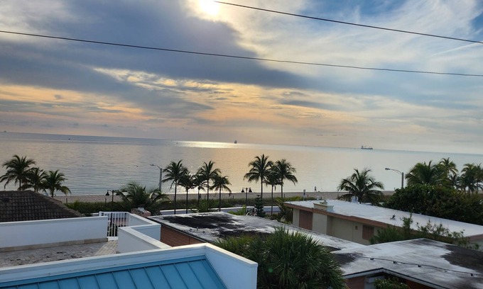 Barrier Island House | Walk to the Beach! 5-bdrm home w/wrap-around deck views for the entire family.