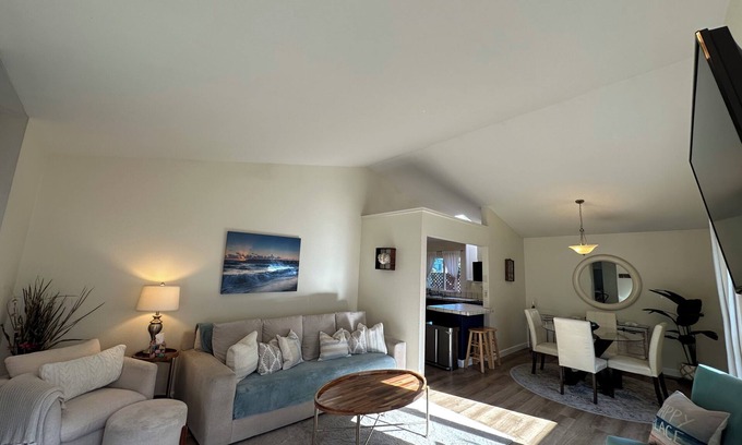 Eastside Santa Cruz House | Walk to the Beach! Fully Furnished Coastal Cottage