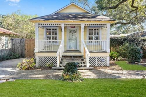 Gulfport House | Walk to the Beach!
