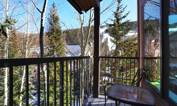 Mountain House Condo | Walk to the Lifts/Hot Tub Access/Stunning Slope Views/Private Patio