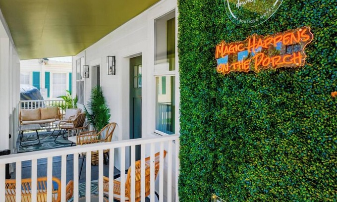 Ocean Springs House | Walk to town and beach