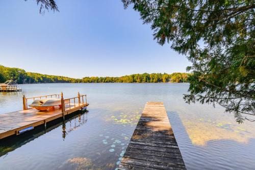 Suring House | Walk to Water Lake House in Suring!