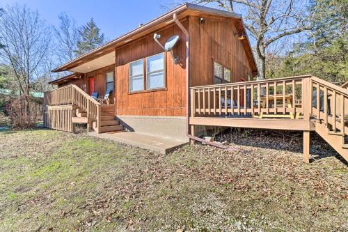 Flippin House | Walk to White River Home with Deck in Flippin!