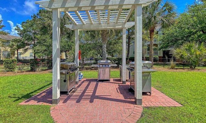 Mount Pleasant Condo | Walkable community close to Isles of Palms Beach, Shem Creek and Charleston