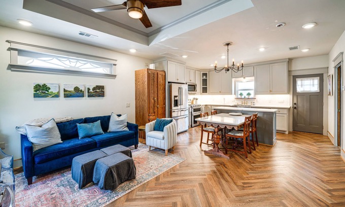 Lower Greenville House | Walkable Dallas Bungalow: 4 Mi to Downtown