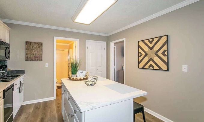 Downtown Atlanta Condo | Walkable Downtown Condo Near Mercedes-Benz & World of Coke