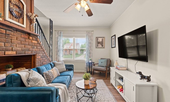 Kamm's Corners House | Walkable Neighborhood of Kamm's Corners