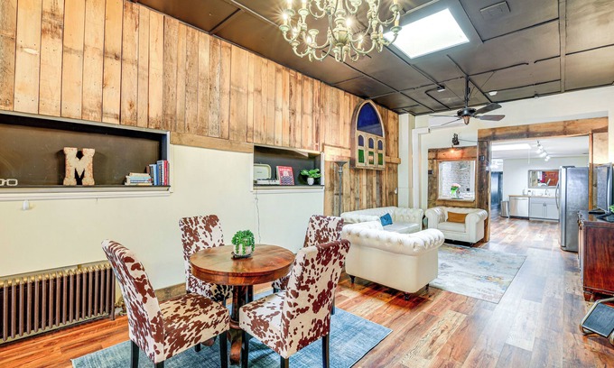 Wytheville House | Walkable Townhome: 'M on Main' in Wytheville