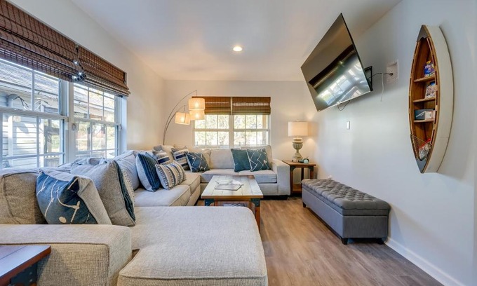 Wilmington House | Walkable Wilmington Home Near Historic District