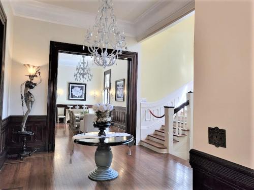 Faubourg Livaudais House | Walker Mansion on St Charles Ave - Unit 1