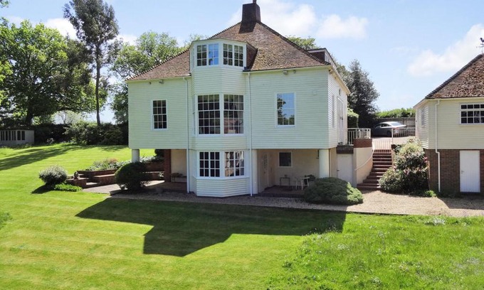 Rotherfield Greys Apartment | Walkers Countryside Retreat
