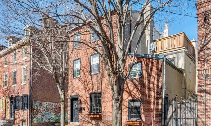 Washington Square West House | Walkers Paradise 3BR Trinity Heart of Philly!