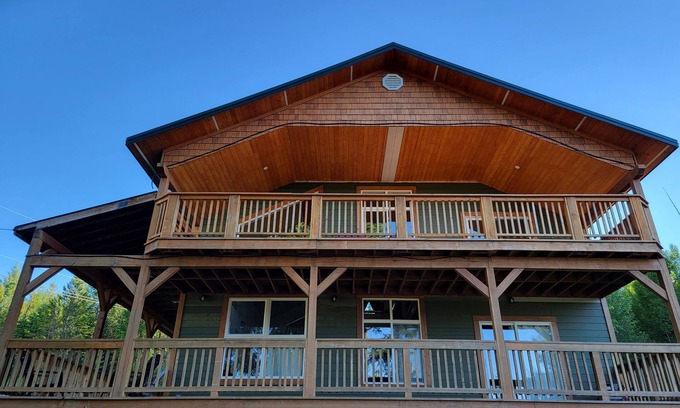 Christina Lake House | Walking distance to Christina Lake, Family friendly for up to 12 people.