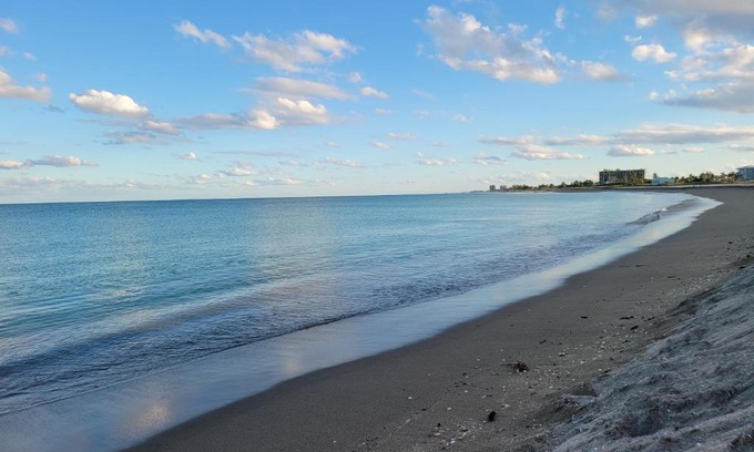 Fort Pierce Apartment | WALKING DISTANCE FROM THE BEACH