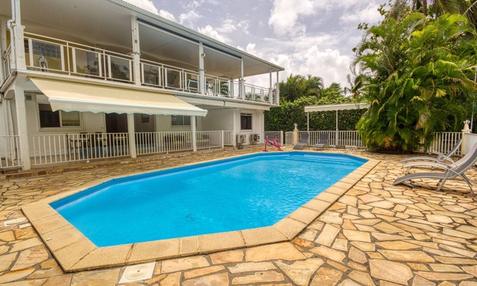 Saint-Francois Villa | Walking distance to the beach, swimming pool, basketball court and tennis court