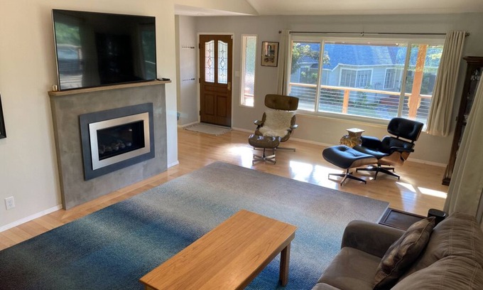 Grass Valley House | Walking Distance to Downtown Historic Grass Valley