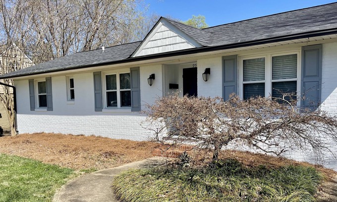 Winston - Salem House | Walking distance to Reynolda House and Gardens. Close to Wake Forest University