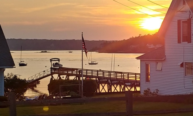 Pemaquid Beach House | Walking Distance to 2 Beaches, Sleeps 12