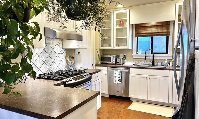 Renton House | Walking Distance to Lake Washington and Shopping