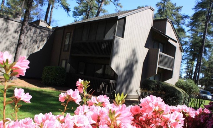Pinehurst Condo | Walking distance to The Pinehurst Clubhouse