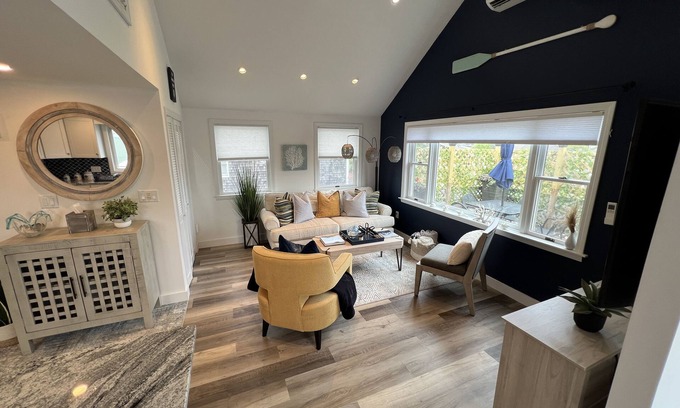 Vineyard Haven Apartment | Walking-distance to town, shops, restaurants & ferry!