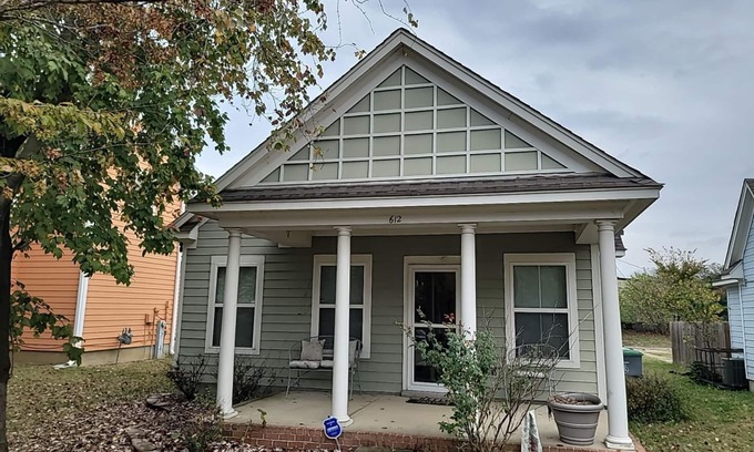 Uptown House | Walking In Memphis House