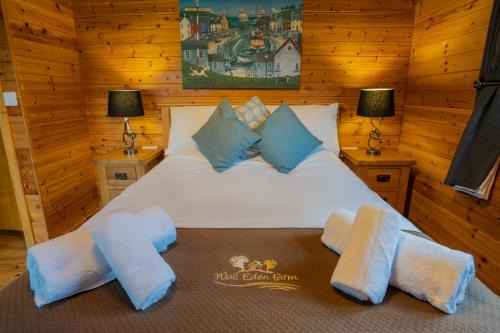 East Huntspill Cabin | Wall Eden Farm - Luxury Log Cabins and Glamping
