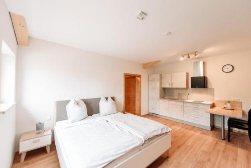 Marktbreit Apartment | Wallochny-Hof