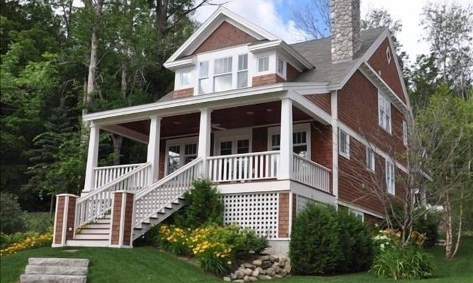 Petoskey Cottage | Walloon Lake Cottage - Newer Classic Style