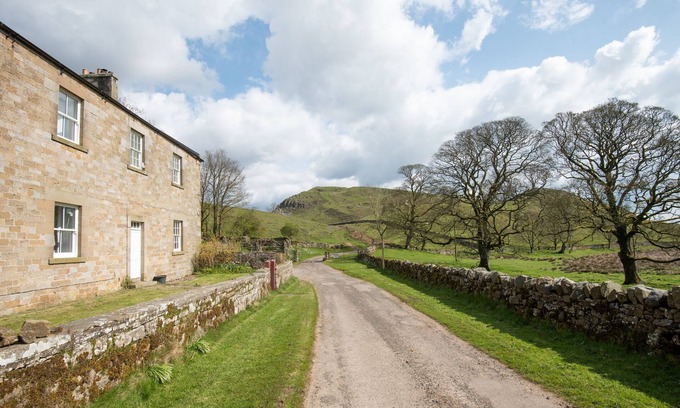 Brampton Cottage | Walltown Farm Cottage - sleeping 6+2 in 3 bedrooms