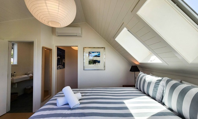 Hahei House | Walnut Cottage on Grange Rd, Walnut Cottage on Grange Road