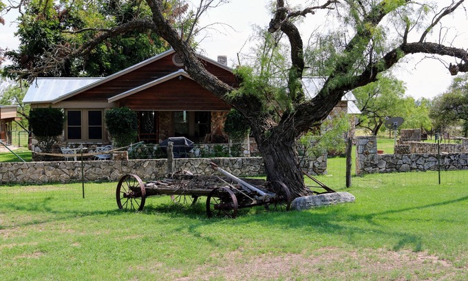 Water Valley House | Walnut Creek Ranch ~ A Unique Country Getaway For Couples And Families