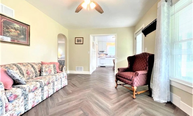 Paulding House | Walnut - Family Neighborhood, Pet Friendly