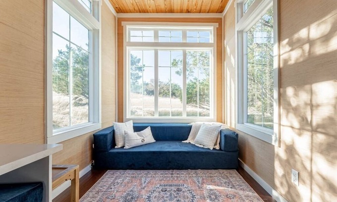 Fredericksburg House | Walnut Horizon Tiny Home With Private Hot Tub!