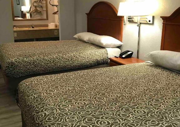 Checotah Hotel | Walnut Inn - Checotah