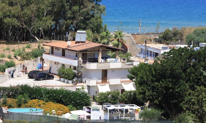 Balestrate Villa | Walter apartment at 150 mt. from the beach.