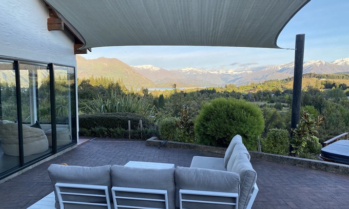 Wanaka House | ~ Wanaka Ridgehouse ~