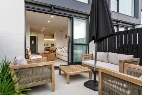 Albert Town Apartment | Wanaka Riverside Townhouse Retreat