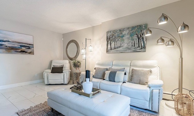 Southwest Edmonton Apartment | "Wander" Stunning 2 Bedroom Condo